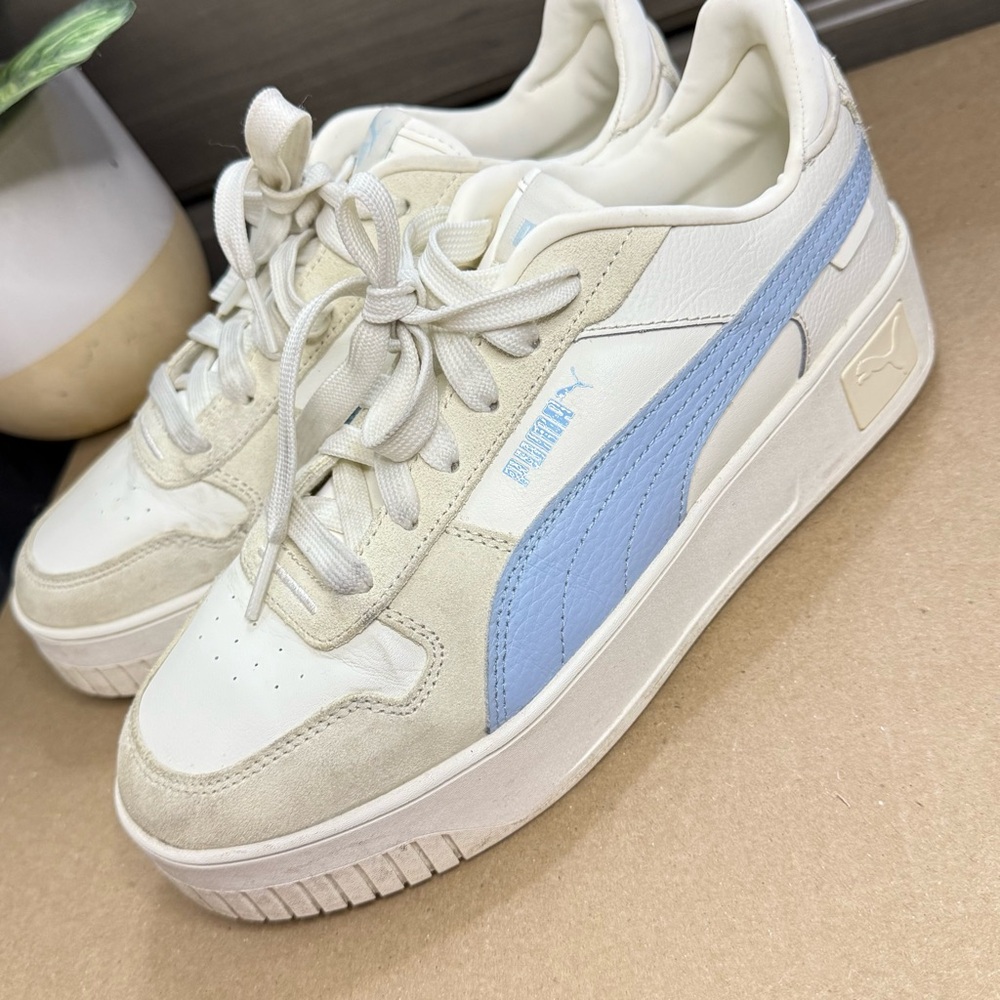 Puma Cream and Blue Platform Sneakers for Women’s size (8.5)